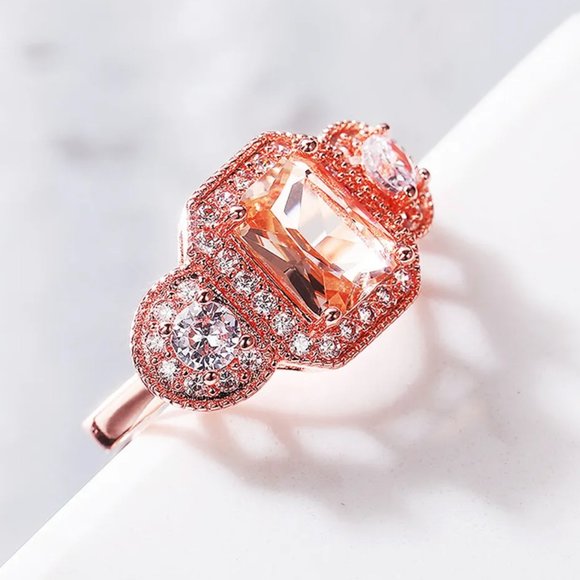 EMILY ROSEGOLD WEDDING RING - Picture 7 of 7